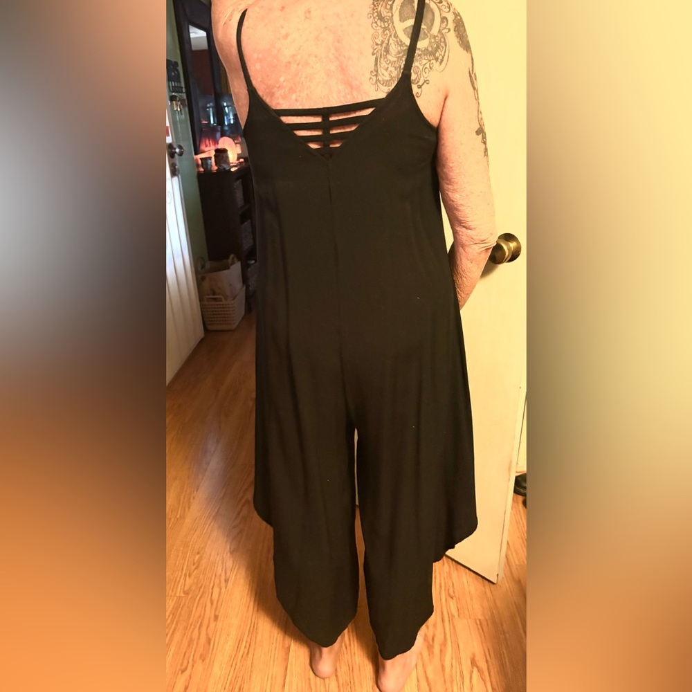 1. STATE BLACK JUMPSUIT * CLASSY * FLOWY * ASYMMETRICAL HEM * 100% RAYON - Picture 3 of 11